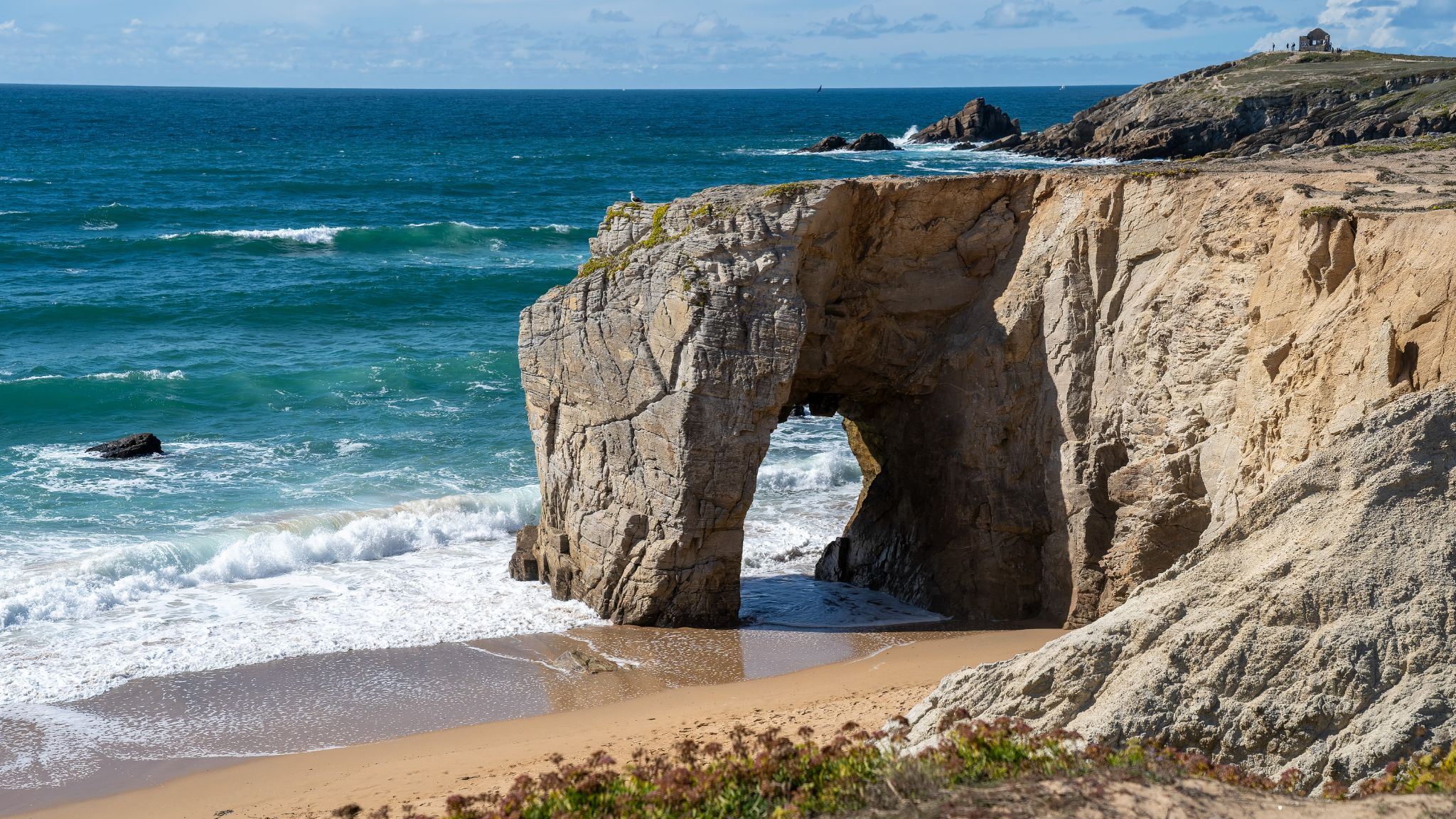 Arche De Port Blanc Roche Percée in Saint-Pierre-Quiberon